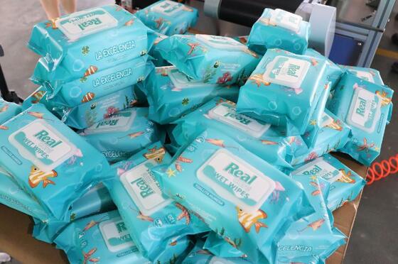 Good price Πολυλειτουργική συσκευασία υγρών πετσετών κατάλληλη για διαφορετικά υλικά συσκευασίας και μεγέθη, εξασφαλίζοντας ευελιξία σε απευθείας σύνδεση