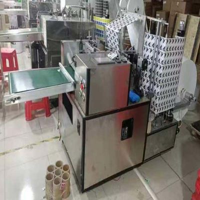Μηχανοκίνητη μηχανή συσκευασίας με τετραμερή σφραγίδα 220V 5KW 6 λωρίδες Παραγωγή αλκοόλ